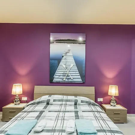 Eurostar Penthouse 아파트